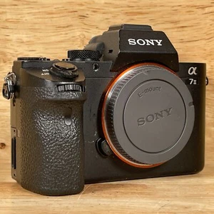 Sony Alpha 7 II ILCE-7M3 35mm Full-Frame Mirrorless Camera Body (Parts Only) - Picture 1 of 4