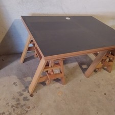 tavolo design Zanotta modello Leonardo