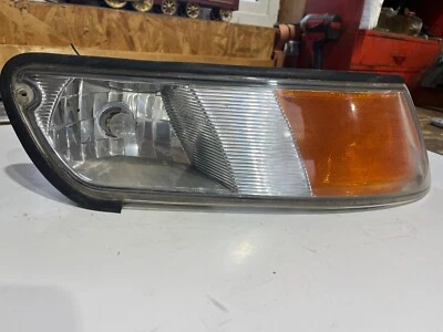 NICE OEM 1998-2011 Mercury Grand Marquis Passenger Side RH Turn Signal Housing - Image 1 of 4