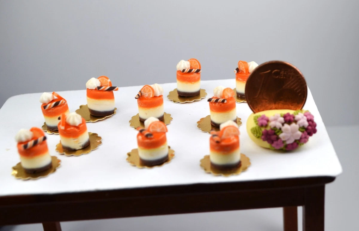 Puppenhaus Miniatur Cupcake-Ständer 3-stöckig – Gold, Silber, Weiß Für 1/12 Maßstab