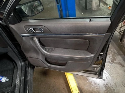 2015 Lincoln MKS Front Right Door Panel Trim - Used, Black, OEM Foto 1 de 4