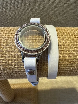 Origami Owl White Leather Wrap Bracelet ~ Dusty Rose Crystal Silver Locket ~ New - Image 1 of 2