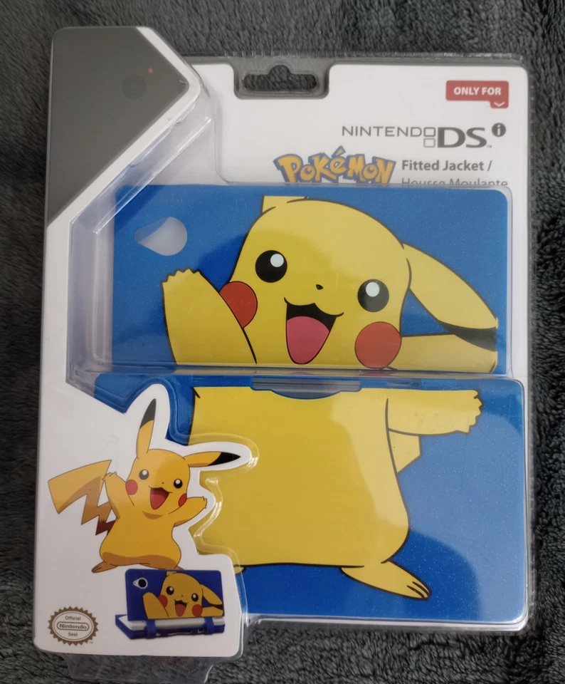Chaqueta ajustada Nintendo DSi temática Pokemon Pikachu Foto 1 de 2