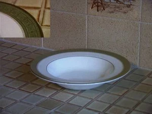 Royal Doulton - Belvedere - 8" Rimmed Soup Bowl - Picture 1 of 1