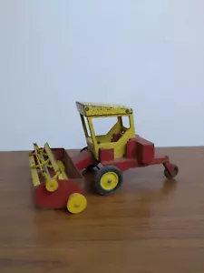 Ertl Farm Toy New Holland Swather Self Propelled Haybine - Picture 1 of 3