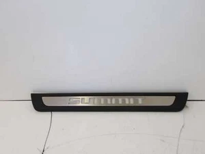 JEEP GRAND CHEROKEE WK2 15-20 PASSENGER N/S/F LED DOOR SILL PLATE 5SQ05DX9AC V - Picture 1 of 8