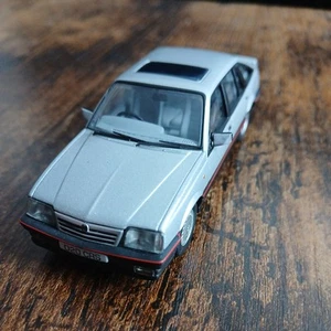 CORGI VANGUARDS VAUXHALL CAVALIER SRi Mk II - Picture 1 of 12