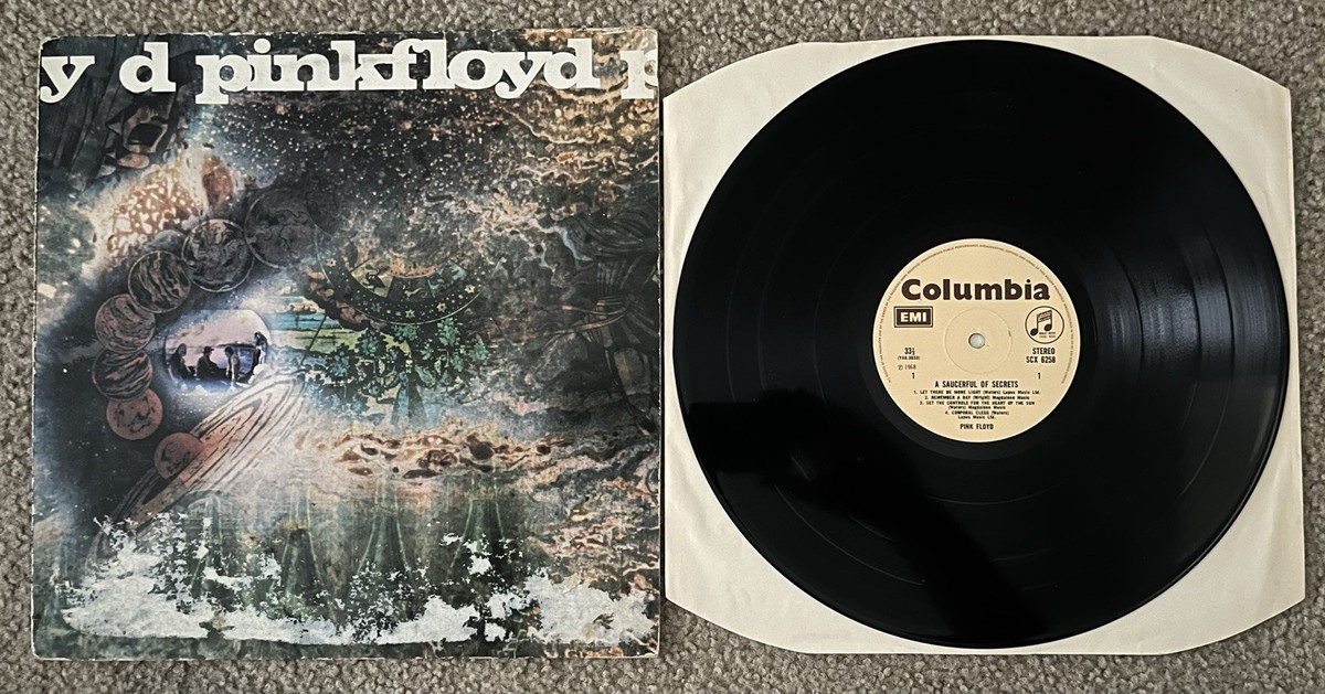 (レコード)pink floyd 「神秘」ASaucerfulofSecrets A Saucerful Of Secrets - YouTube