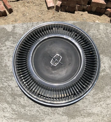 1974 1975 1976 1977 1978 Lincoln Continental tampa de roda calota com centro preto - Imagem 1 de 2