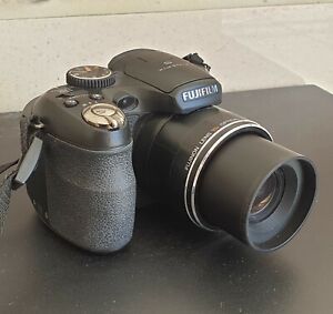 Fujifilm FinePix S Series S2750HD 12.2MP Digital Camera - Black + Targus Bag