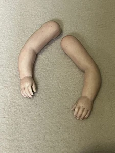 Antike Biskuit Puppenarme 2,75" gebogene Form 208, wahrscheinlich Kestner für alle Biskuit Puppen - Bild 1 von 7