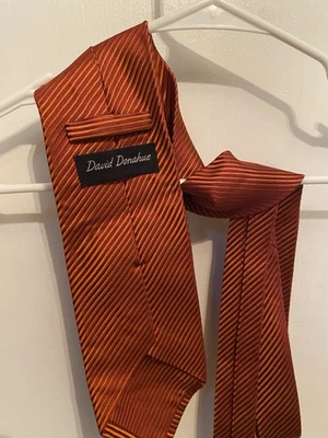 Corbata para hombre DAVID DONAHUE 100 % seda diseñador EE. UU. RAYAS borgoña/naranja   Foto 1 de 4