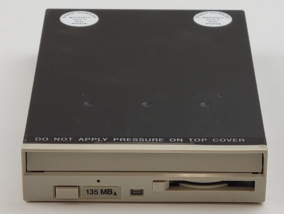 SyQuest EZ135A Internal Removable Hard Drive IDE 135mb 3.5" - *UNTESTED* - Image 1 of 4