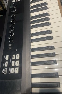 Native Instruments Komplete Kontrol S49 Mk1 Keyboard - Image 1 of 4