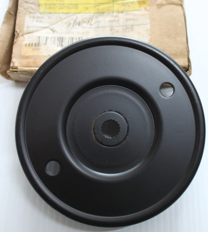 NUEVA POLEA DE BOMBA DE DIRECCIÓN ASISTIDA GENUINA MAZDA GJ22-32-620B Foto 1 de 3