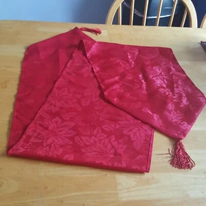 christmas table runner, red with poinsettias, 70x13+ tassles, machine washable - Picture 1 of 3