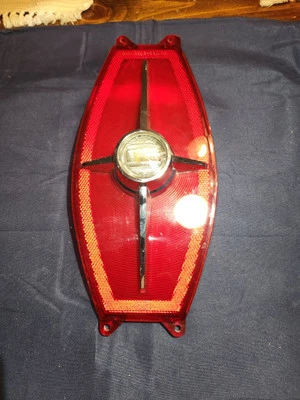 FORD RANCH OR COUNTRY SQUIRE WAGON 1965 LENTES DE LUZ TRASERA CON KIT DE LUCES DE RESPALDO Foto 1 de 4