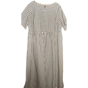 Vestido largo estampado blanco y negro gingham talla grande 3XL Emery Rose - Imagen 1 de 13