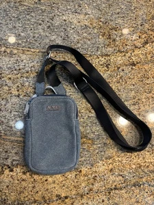 Aimee Kestenberg Cartera Denim Cuero Azul Bandolera Bolso para Teléfono Celular - Imagen 1 de 6