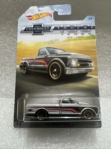 Camion Hot Wheels Chevrolet 2018 100 anni '67 Chevy C10! Esclusiva Walmart! - Foto 1 di 7