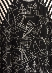 NWT ~ LuLaRoe CARLY ~ MEDIUM ~ BLACK & WHITE BOATS & STRIPES ~ **MAJOR UNICORN** - Picture 1 of 3