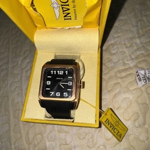 Modelo de exhibición de reloj Invicta Akula negro/goma Ø46 mm cuarzo tono cobre - Imagen 1 de 11