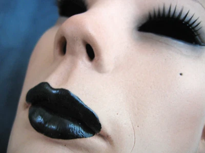 Maske LIV VANESSA +WIMPERN  Real. Frauenmaske Gummi Frau Gesicht Trans Gothic - Bild 1 von 4