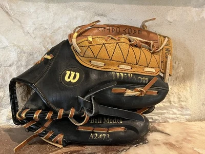 Wilson Baseball Glove T-ball Model A2473 10 1/2” Pattern Ex Cond - Image 1 of 3