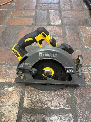 DEWALT DCS578 FlexVolt 60V Max 7-1/4" Brushless Circular Saw (Tool Only) - Image 1 of 4