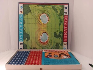 Vintage 1975 Board Game Stratego. Used But In Good Condition - Picture 1 of 2