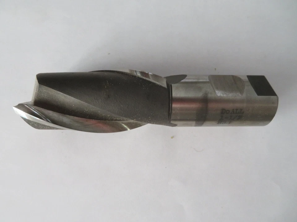 DOALL 1-1/2" x 1-1/4" x 3" x 5-1/2" 2 Flutes HSS Long Length End Mill USA - Image 1 of 3