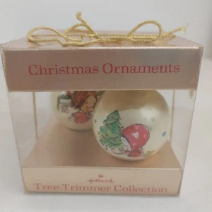 Vintage HALLMARK 1976 Unbreakable Satin Ball Ornaments Tree Trimmer - Picture 1 of 12