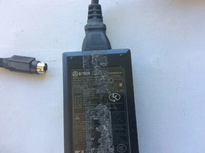 Adaptador de CA/DC SI TECH 3 pines modelo SAD06024-UV salida 24V-2.5A - Imagen 1 de 2
