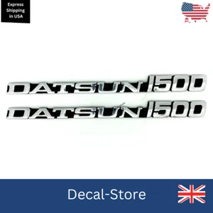 Datsun 1500 Pickup 2 Stück Kotflügel Emblem - Bild 1 von 4