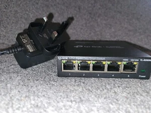 TP-LINK TL-SG605 5-Port Gigabit Ethernet Smart Switch - Picture 1 of 2