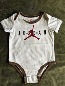 Body Air Jordan bambino a maniche corte colore taglia 3-6M - Foto 1 di 4