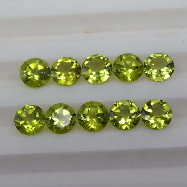 8.50 Karat Peridot Rund Schliff Lose Edelsteine - Bild 1 von 4