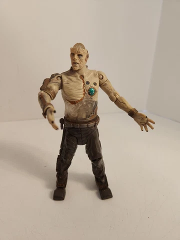 Van Helsing Monster Slayer Frankenstein's Monster 5.5"in Figure/ Revealing Brain Cover
