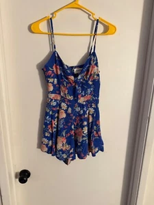 Women "Yum Kim " spaghetti strap blue floral romper. Size Sm. Prev. Owned - Picture 1 of 2
