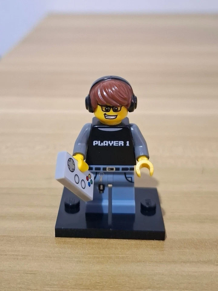 LEGO Video Game Guy Minifigure CMF Series 12 71007 Col182 2014 Gamer Player 1 - Image 1 of 1