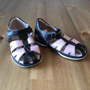 NEW UMI Brown / Pink Sandals, sz 23 - Picture 1 of 3