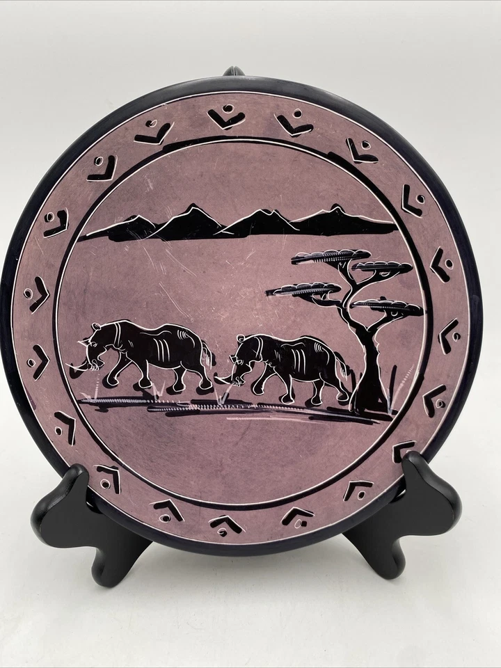 陶瓷石犀牛大象非洲沙漠装饰盘手绘蚀刻 VGC — 第 1/4 张图片