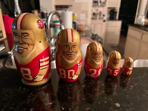 San Francisco 49ers Set Bambole Russe Nidificazione Legno Dipinto a Mano - Made In Russia - Foto 1 di 2