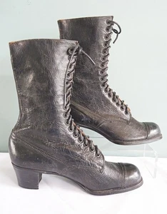 Stivali antichi vittoriani stringati pelle nera scarpe donna polpaccio alti c1890 - Foto 1 di 24