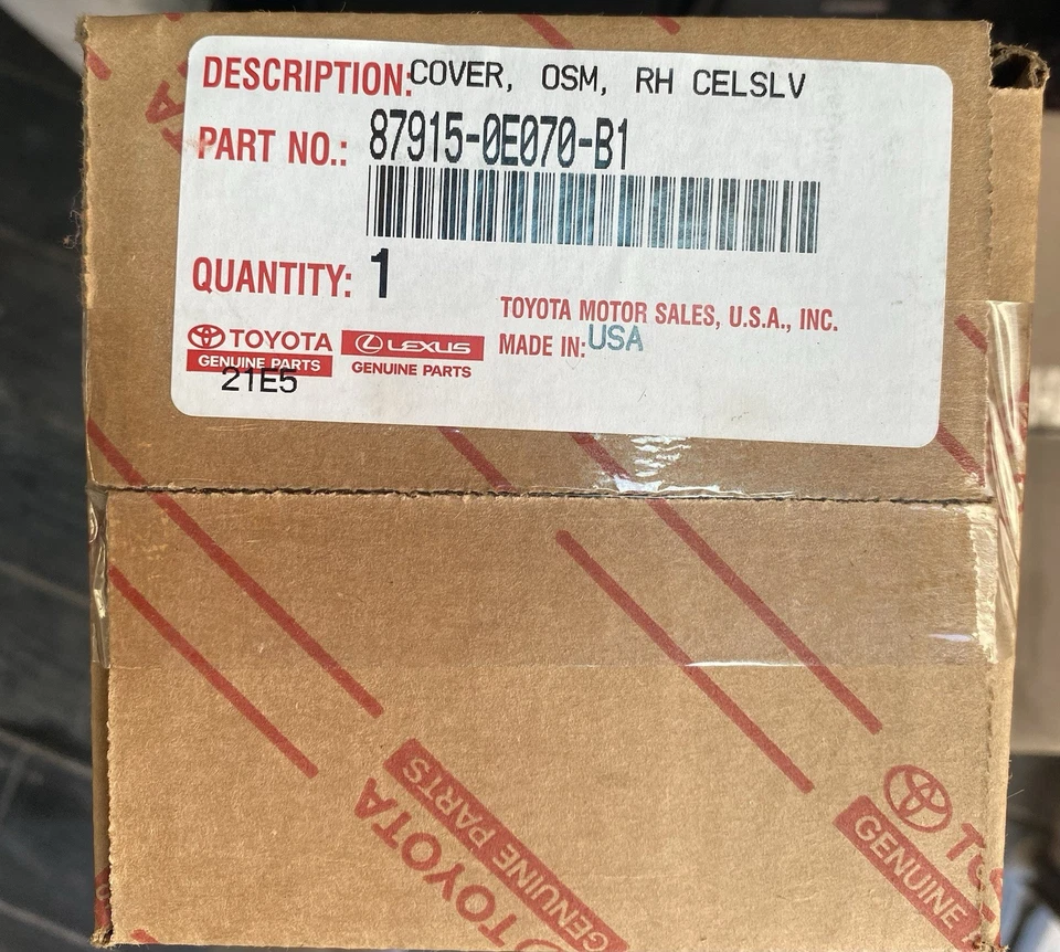 Toyota Highlander OEM Mirror cover 87915-0E070-B1 - Image 1 of 1