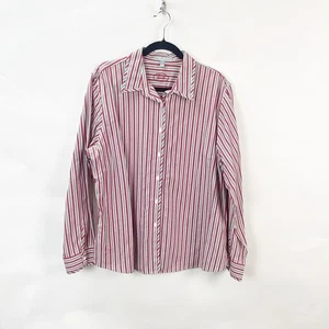 Foxcroft 18 Damen rot vertikal gestreift Karriere geformte Passform Knopfleiste Hemd - Bild 1 von 6