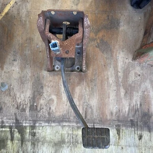 1986.5-95 NISSAN HARDBODY OEM BRAKE PEDAL MANUAL TRANSMISSION #GR94 FREE SHIP - Bild 1 von 5