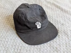 Cappello Quiet Life Adulto Taglia Unica Regolabile Nero Shhh Labbra Papà - Foto 1 di 7