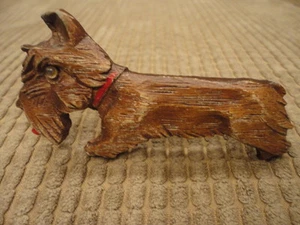 Broche de vidrio de madera tallada Scottie Westie Terrier para perro años 20-30 vintage - Imagen 1 de 9
