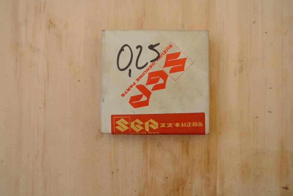 FASCE ORIGINALI NUOVE PER PISTONE SUZUKI RM125 MIS. 54,25. LEGGERE ATTENTAMENTE. - Immagine 1 di 1